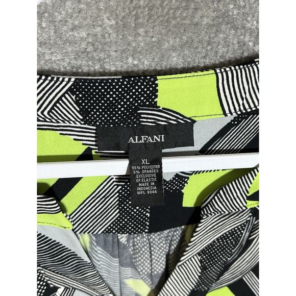 Alfani Top Womems Size XL Gray Black Green Abstract Smocked Peplum Hem‎ Stretch - Picture 3 of 5
